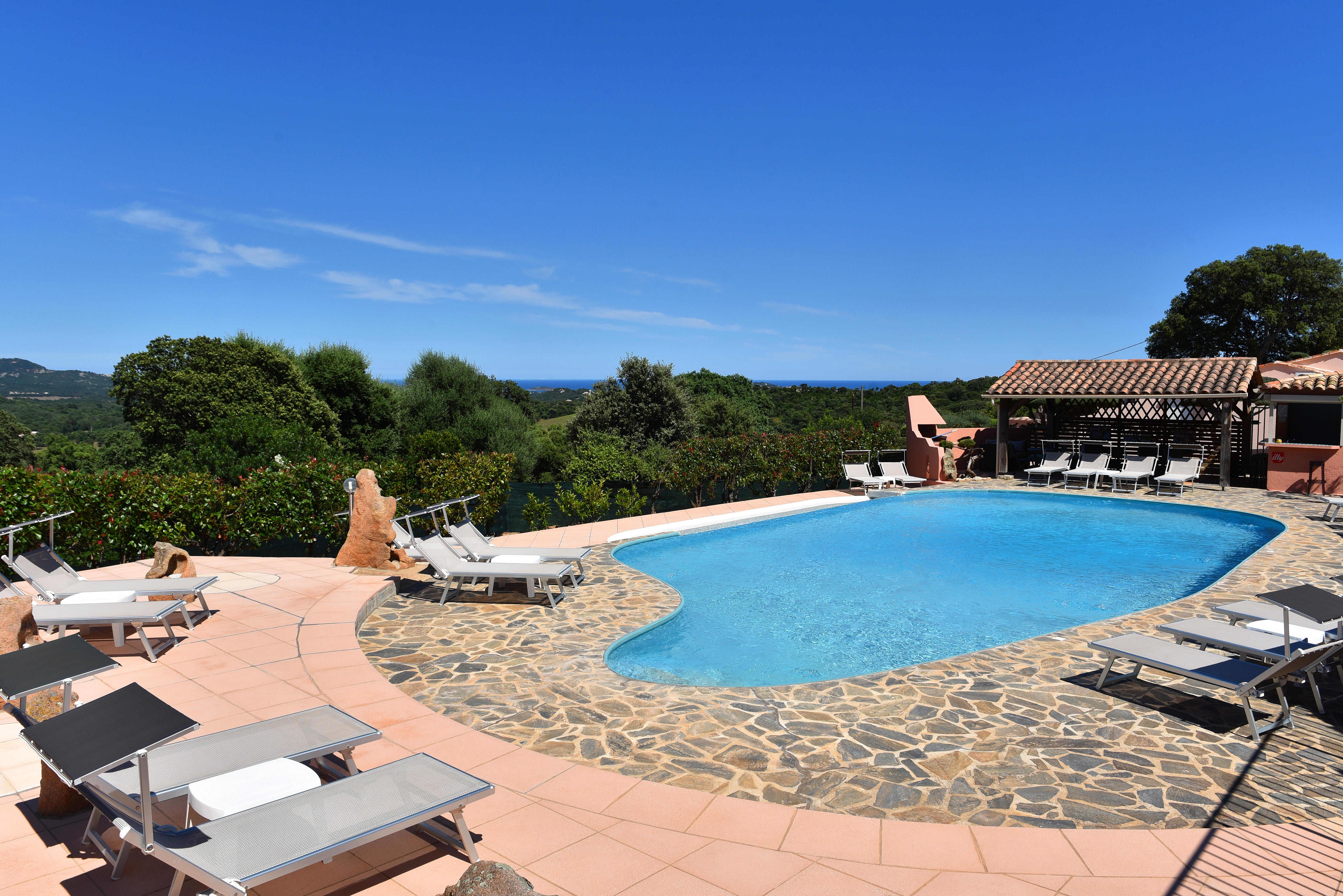Résidence de vacances avec piscine à Porto-Vecchio
